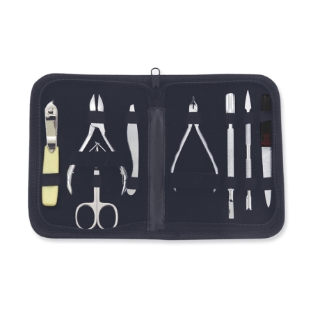 MANICURE AND PEDICURE SET